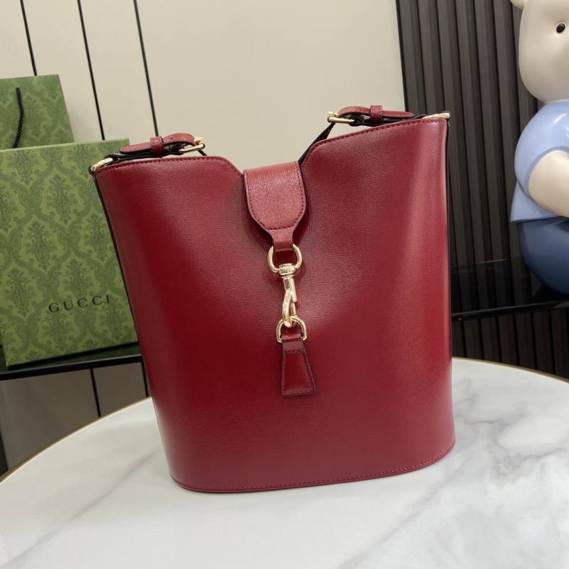 G*u*i bucket bags